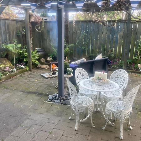 Anglers Adventure Paradise Cabin Bnb Wifi Parking 图朗伊 外观 照片