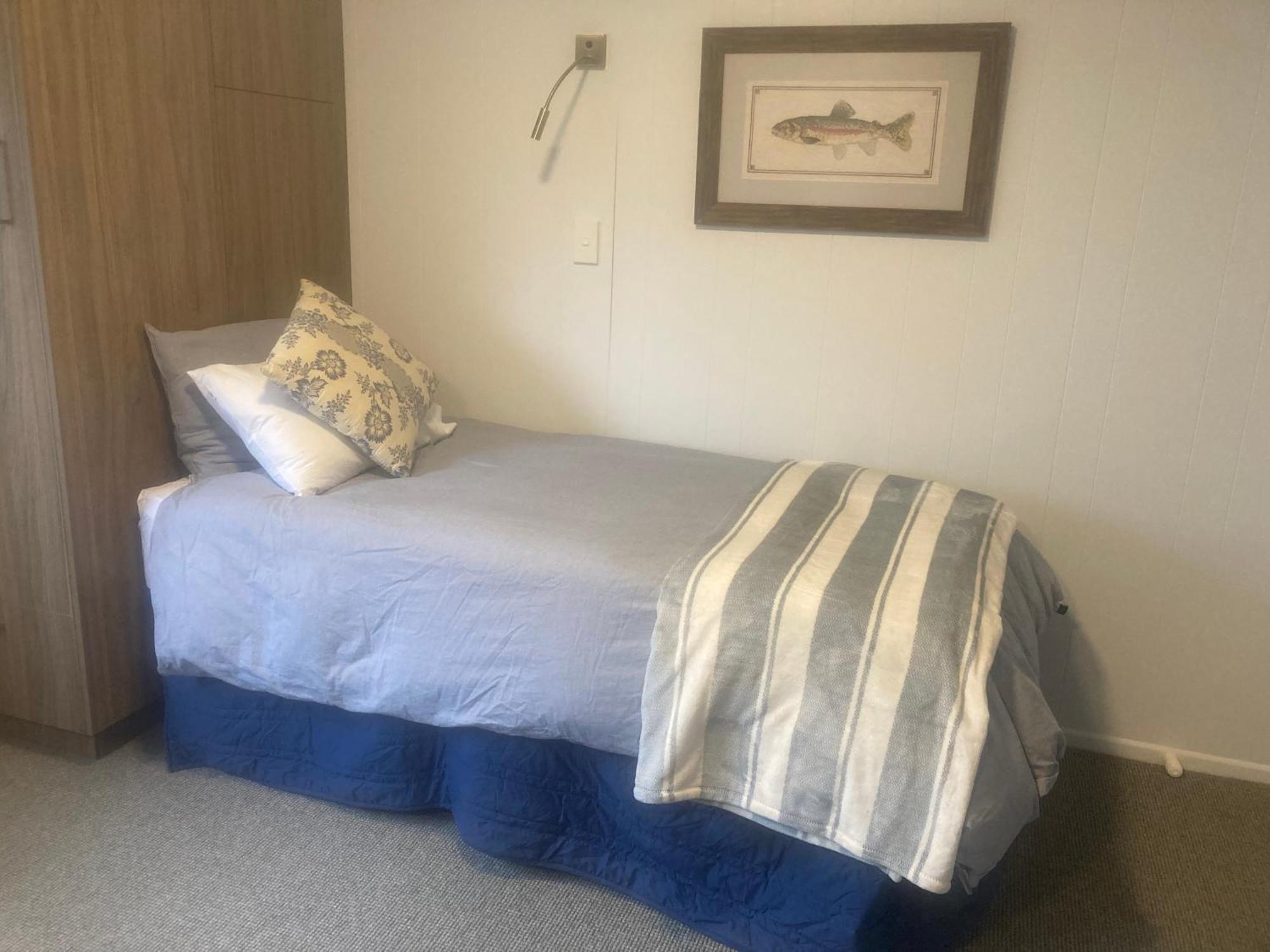 Anglers Adventure Paradise Cabin Bnb Wifi Parking 图朗伊 外观 照片